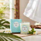 Bougie parfumée Tahiti Candles Mint Jasmin 80g dans un pot en verre avec sa boîte décorée, ambiance tropicale
