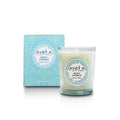 Bougie parfumée Tahiti Candles Mint Jasmin 80g en pot de verre avec sa boîte décorée de motifs polynésiens bleus