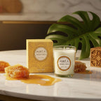 Bougie parfumée Tahiti Candles Honey Bee en pot de verre avec cire végétale, alvéoles de miel et feuille tropicale